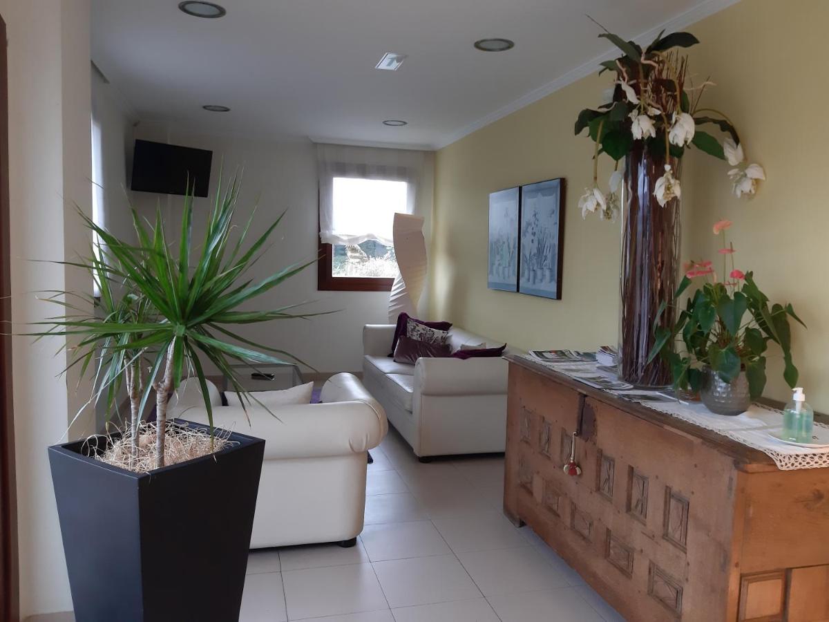 Hotel Santa Ana Arrasate/Mondragon ภายนอก รูปภาพ