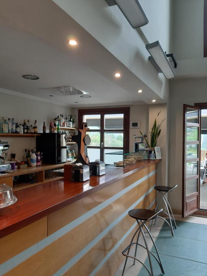 Hotel Santa Ana Arrasate/Mondragon ภายนอก รูปภาพ